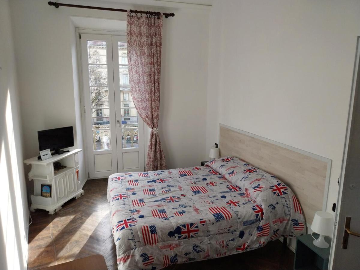Maison De Therese Pensión *